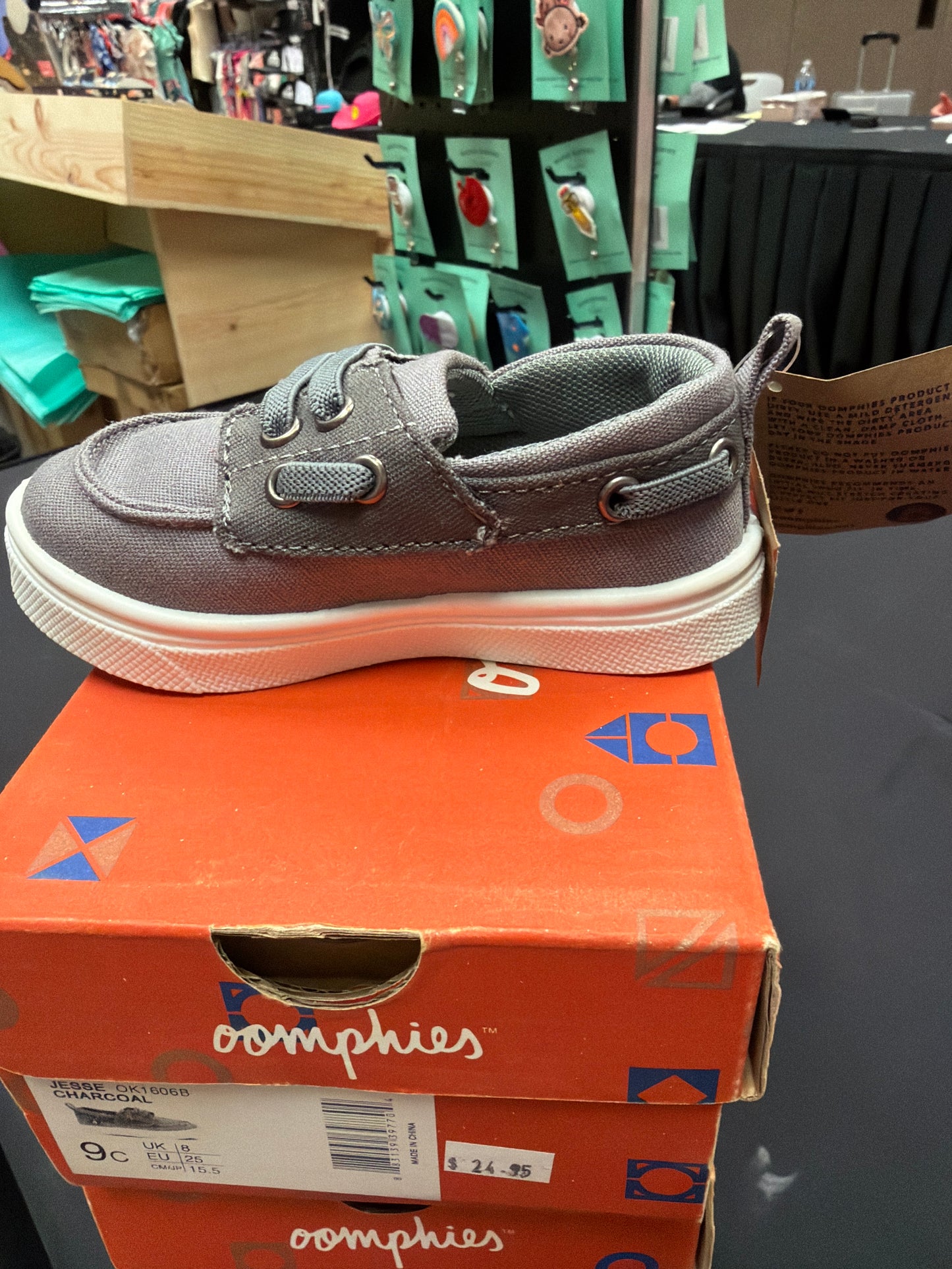 Girls Jesse Charcoal Shoe by Oomphies
