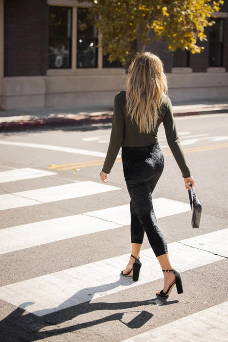 Ladies Amaryllis High-Waisted Velvet Leggings-Black