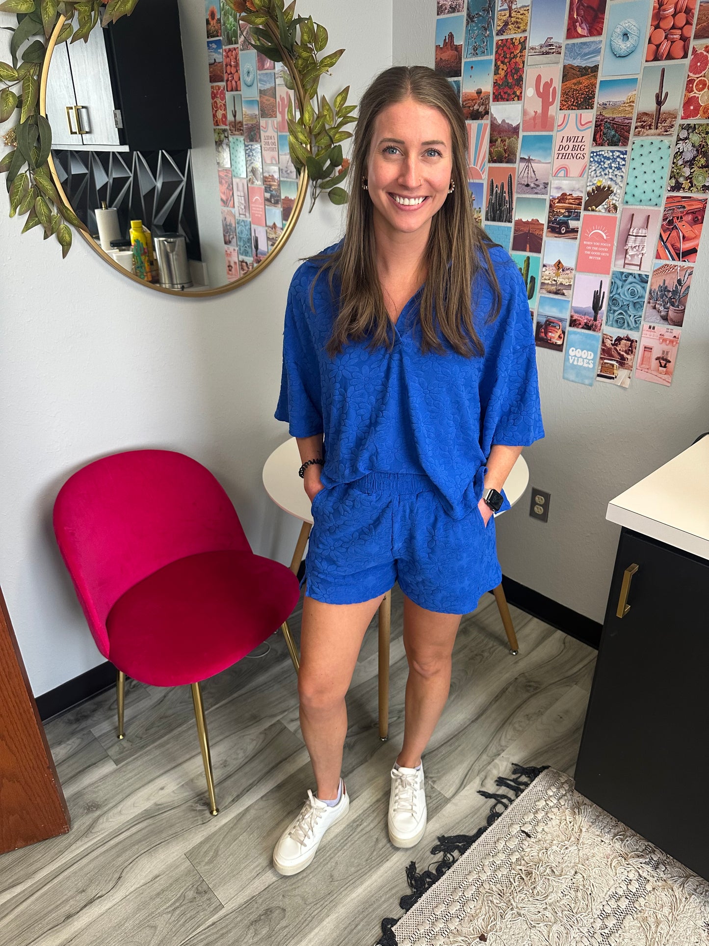 Ladies Umgee Collared V-Neck Floral Jacquard Top