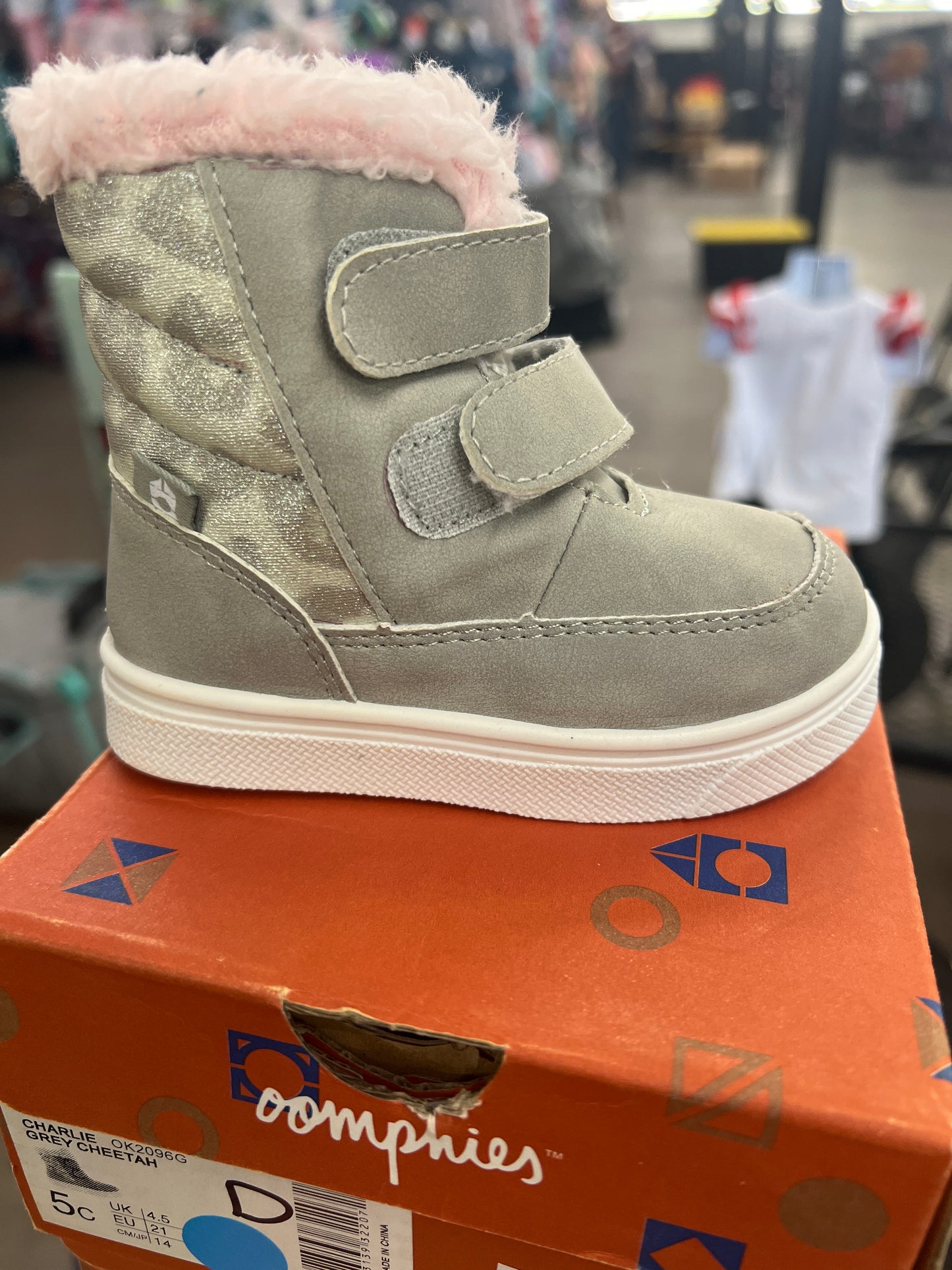 Girls Charlie Grey Cheetah Shoe by Oomphies