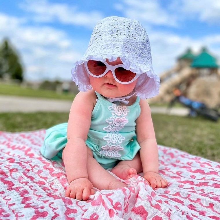 LollyBanks On Wednesdays We Wear Pink - Pink Wave Muslin Swaddle Blanket