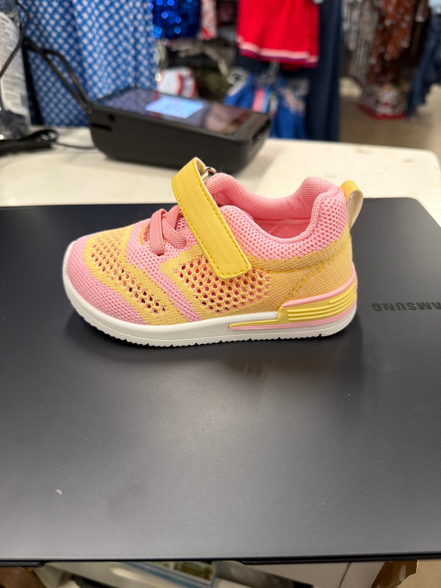 Girls Regan Girls Yellow/Pink Shoe by Oomphies