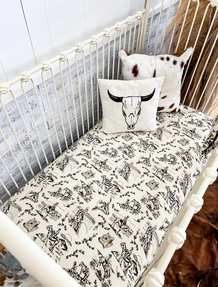 Chic Cowdays Fitted Crib Sheet