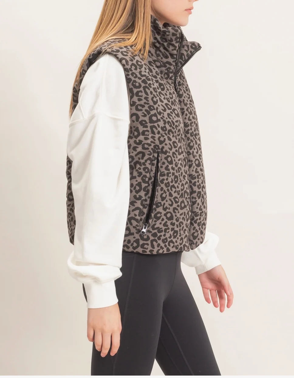 Ladies Leopard Quilted Zip Up Puffer Vest-Black