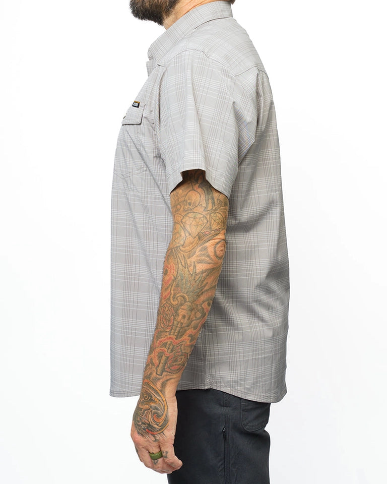 Men's Deke Short Sleeve Pearl Snap Shirt - Storm Grey