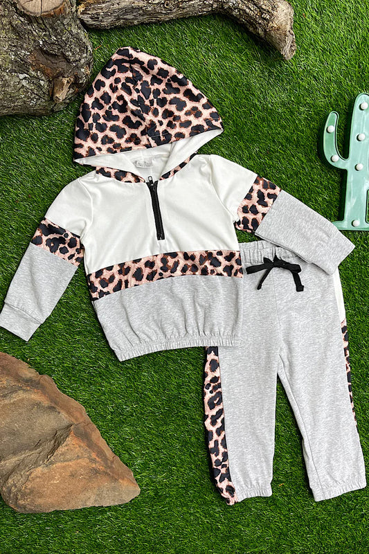 Girls Cheetah Print Detail Hoodie Sweatshirt with Matching Pants